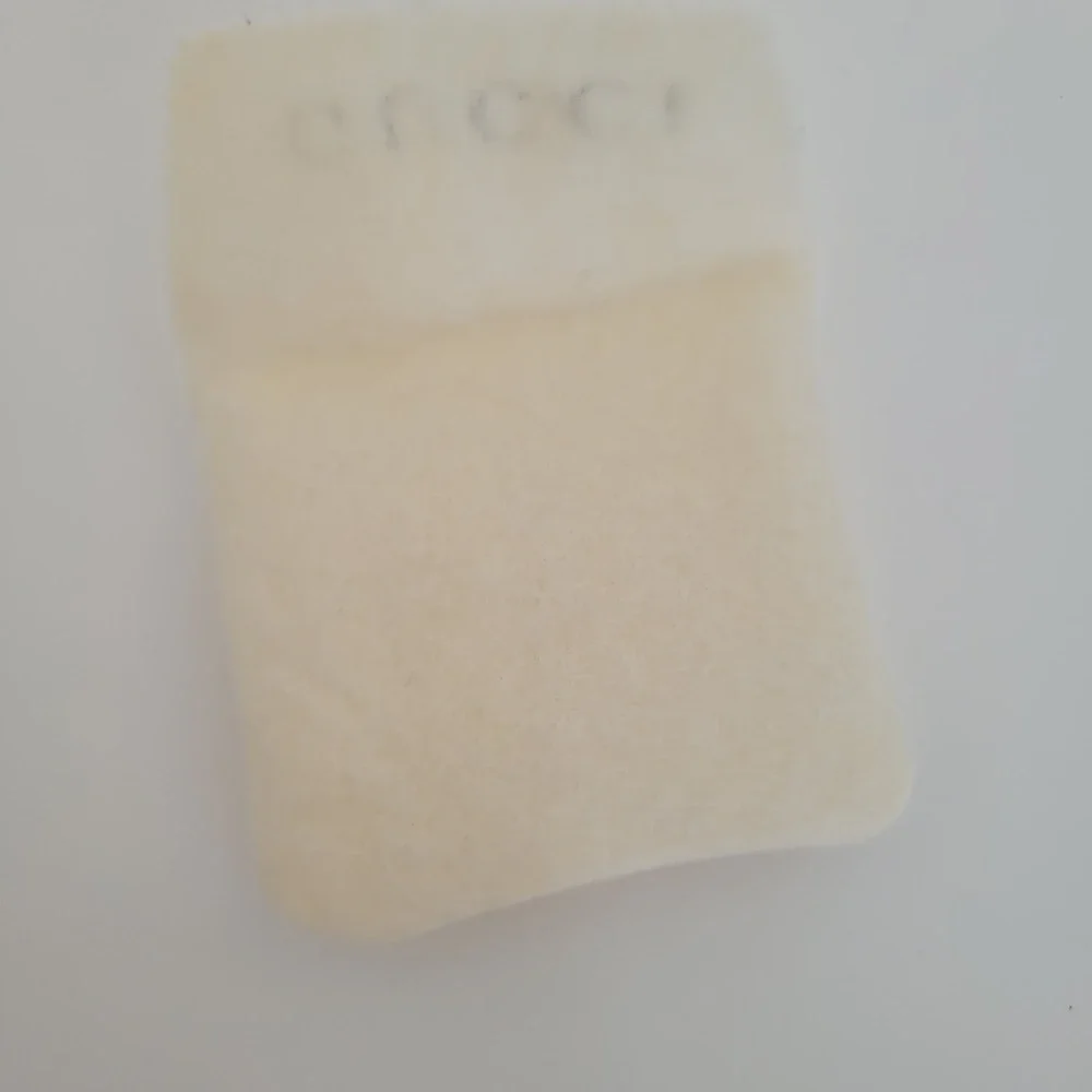 Gucci Small‎ Cream Felt Jewelry Pouch Mini Dust Bag for Rings Earrings 4x3
